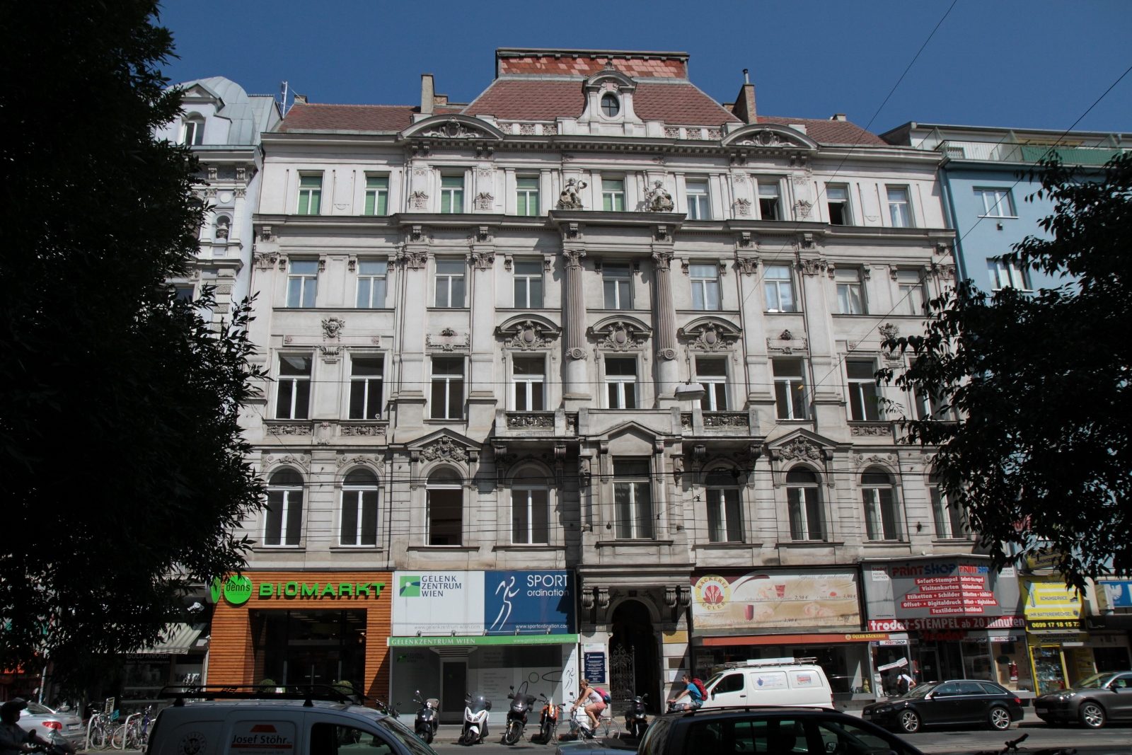 Moritz Kaposi's house, Vienna - 01.jpg